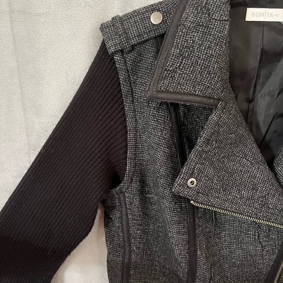 Bonita Black and Gray Jacket (US Size Medium) - Picture 3 of 7